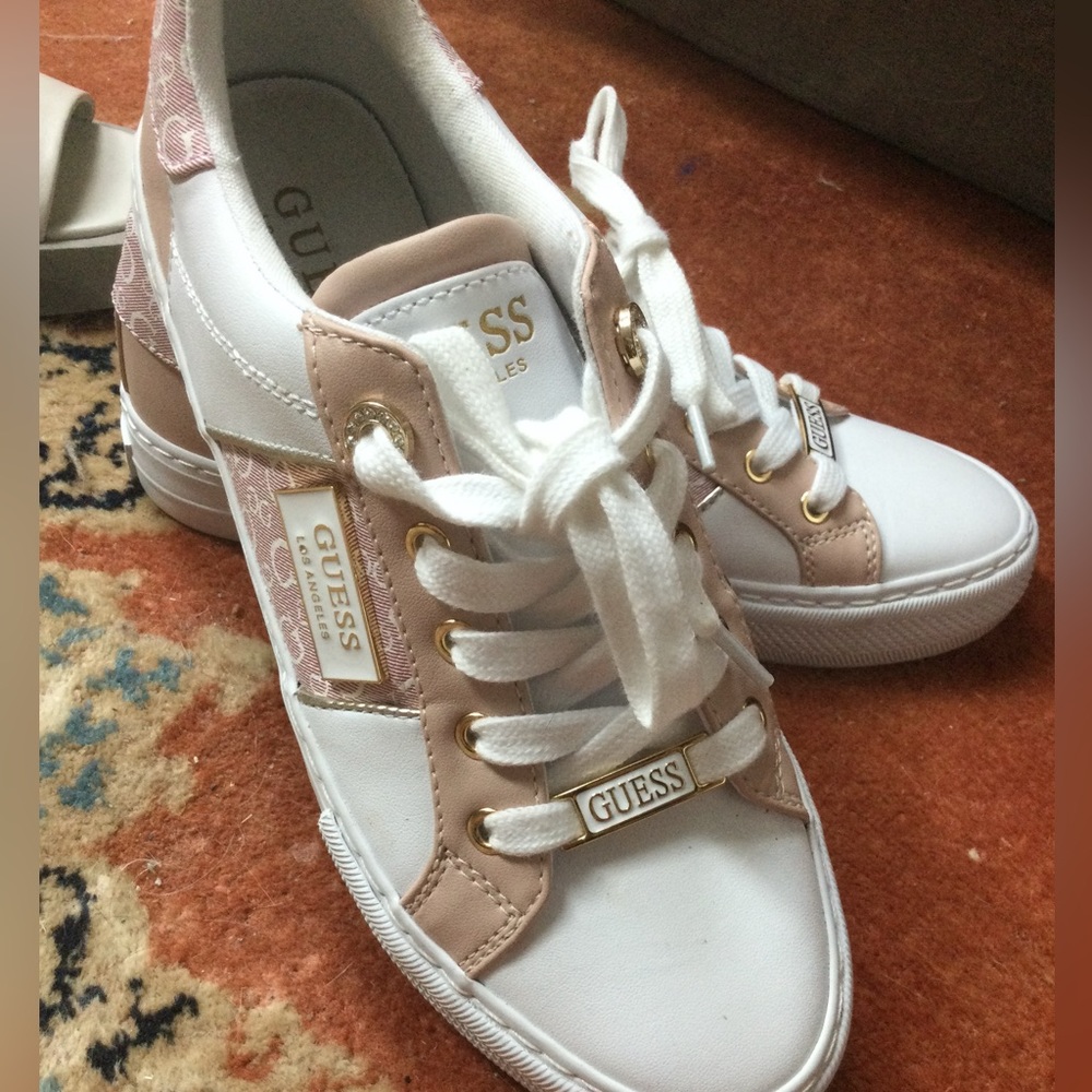 Guess snickers/ - Picture 2 of 4